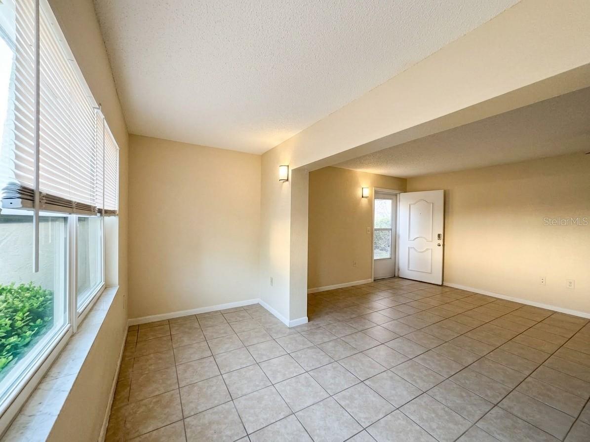 Image 4 of 11 For 1103 Cypress Gardens Boulevard 30