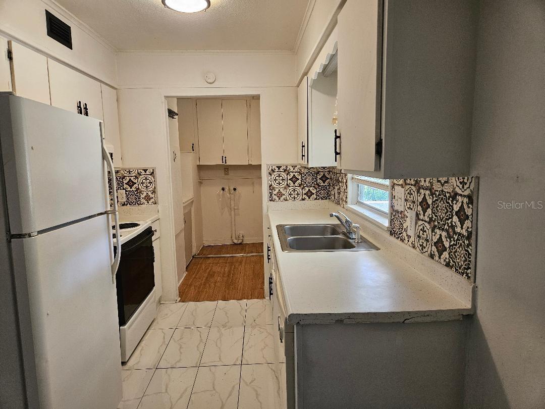 Image 7 of 22 For 639 2nd Street