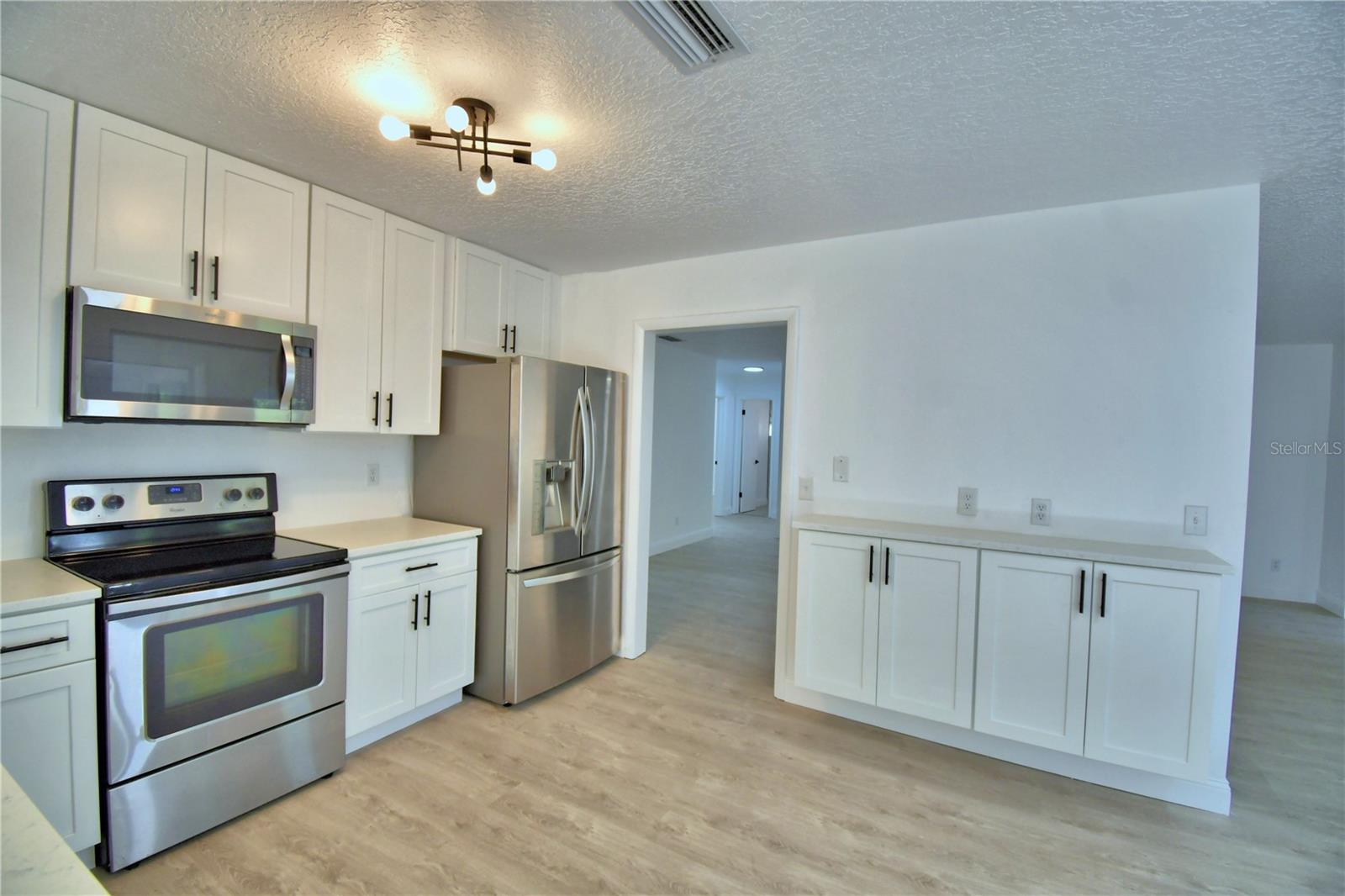Image 17 of 66 For 138 Whittier Lane