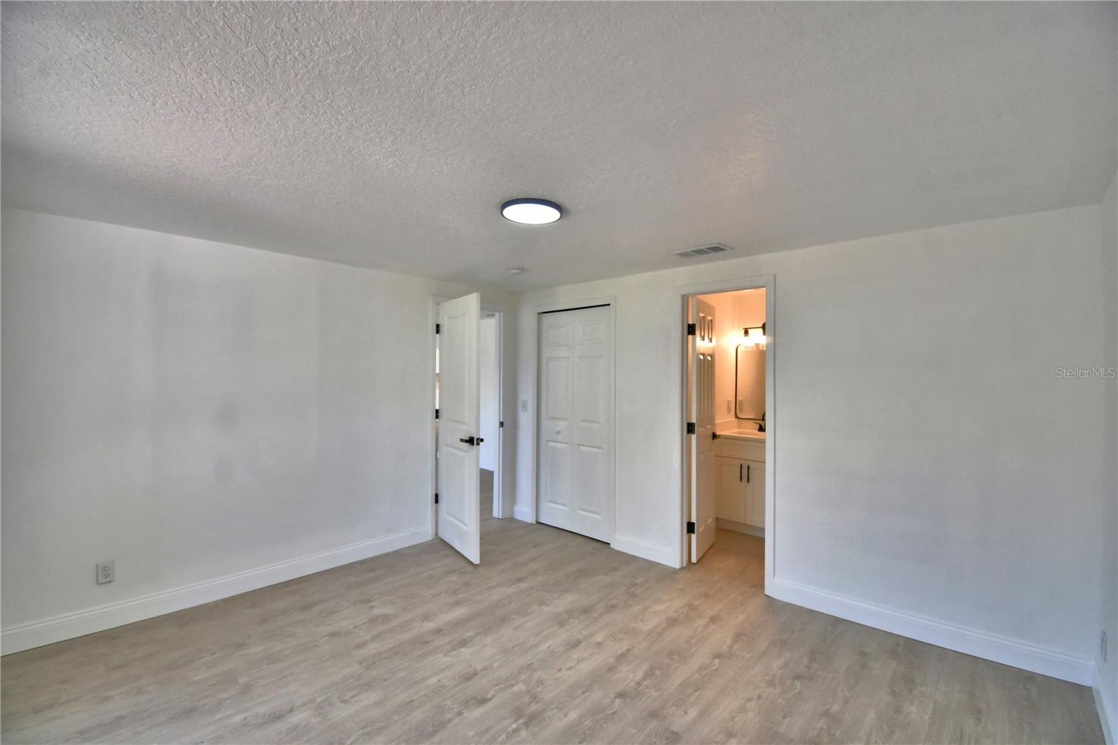 Image 33 of 66 For 138 Whittier Lane