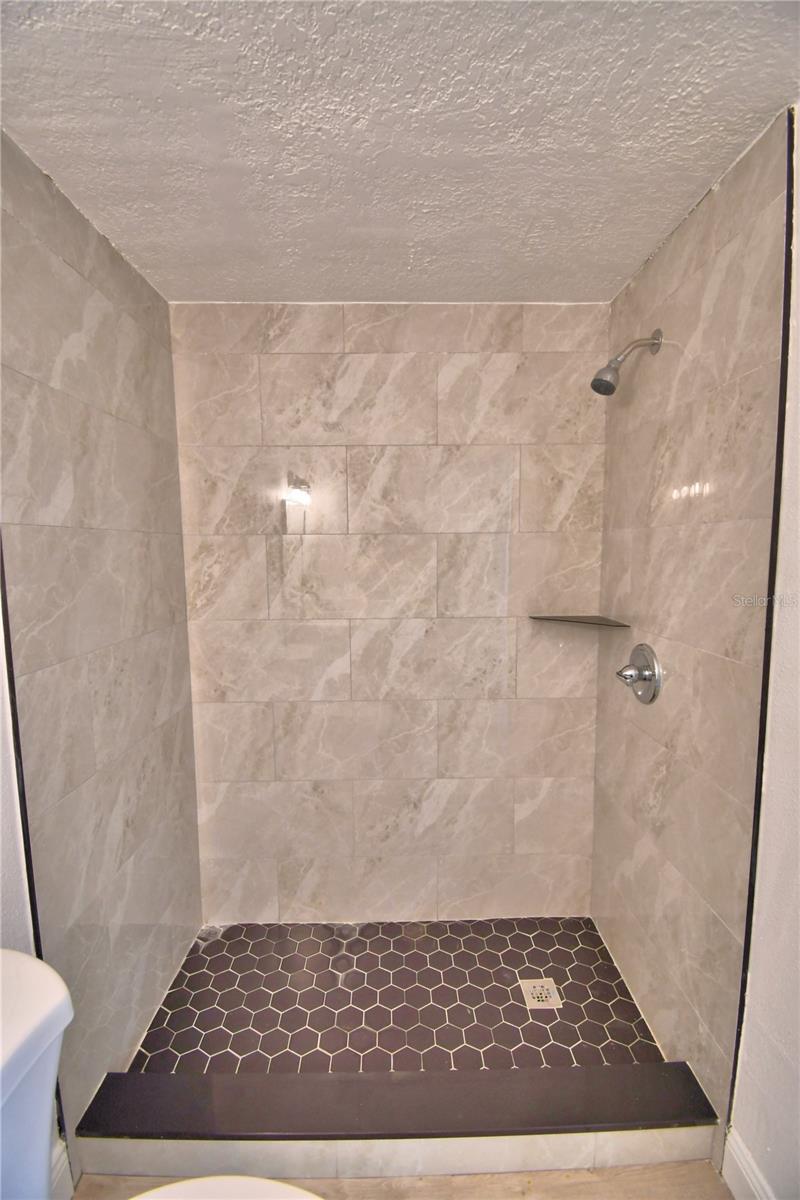 Image 36 of 66 For 138 Whittier Lane