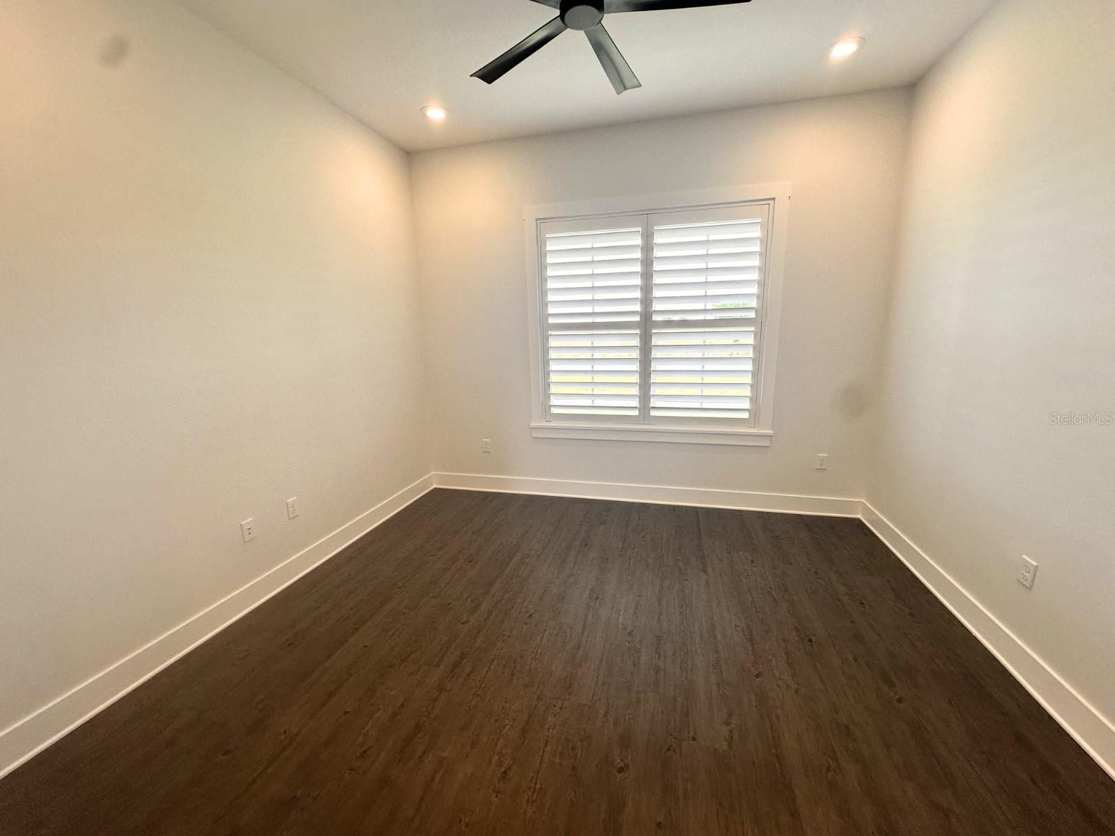 Image 10 of 41 For 1787 Lakehill Drive