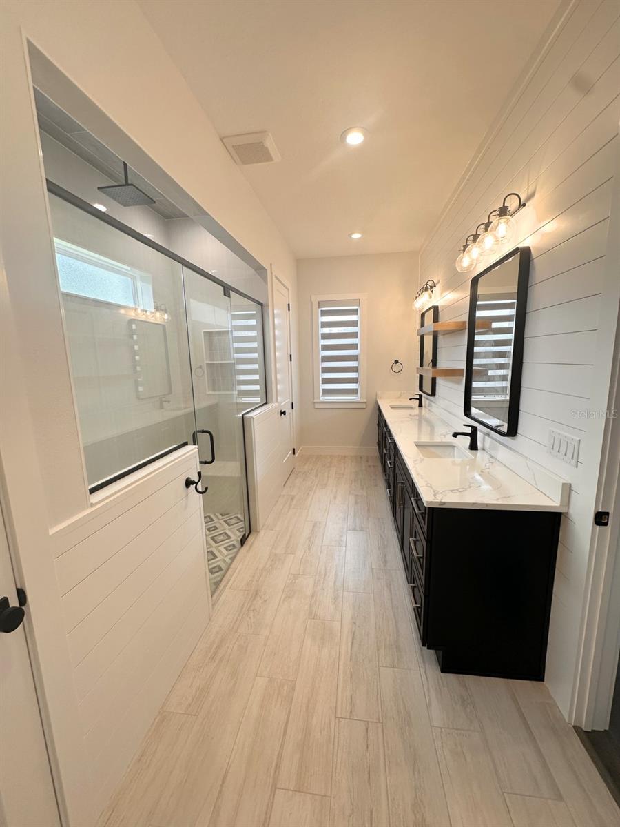 Image 13 of 41 For 1787 Lakehill Drive