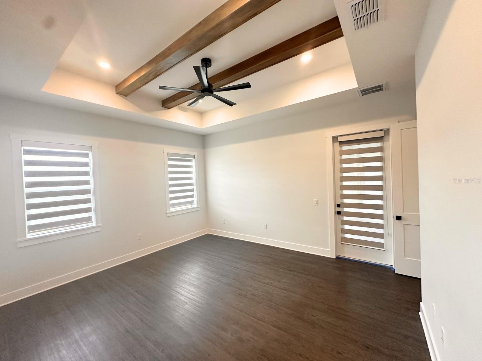 Image 17 of 41 For 1787 Lakehill Drive