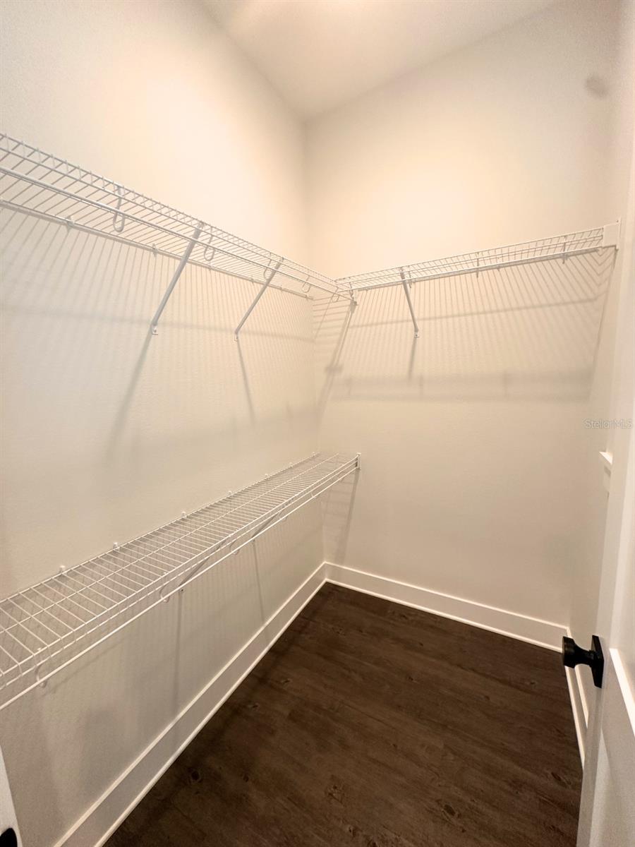 Image 25 of 41 For 1787 Lakehill Drive