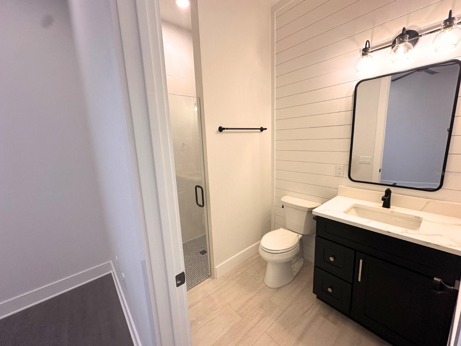 Image 31 of 41 For 1787 Lakehill Drive