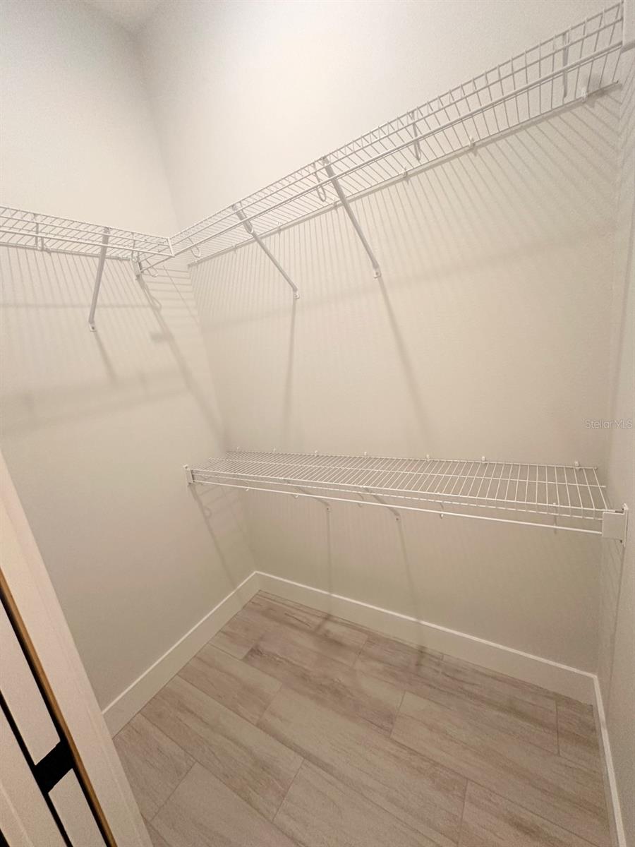 Image 33 of 41 For 1787 Lakehill Drive