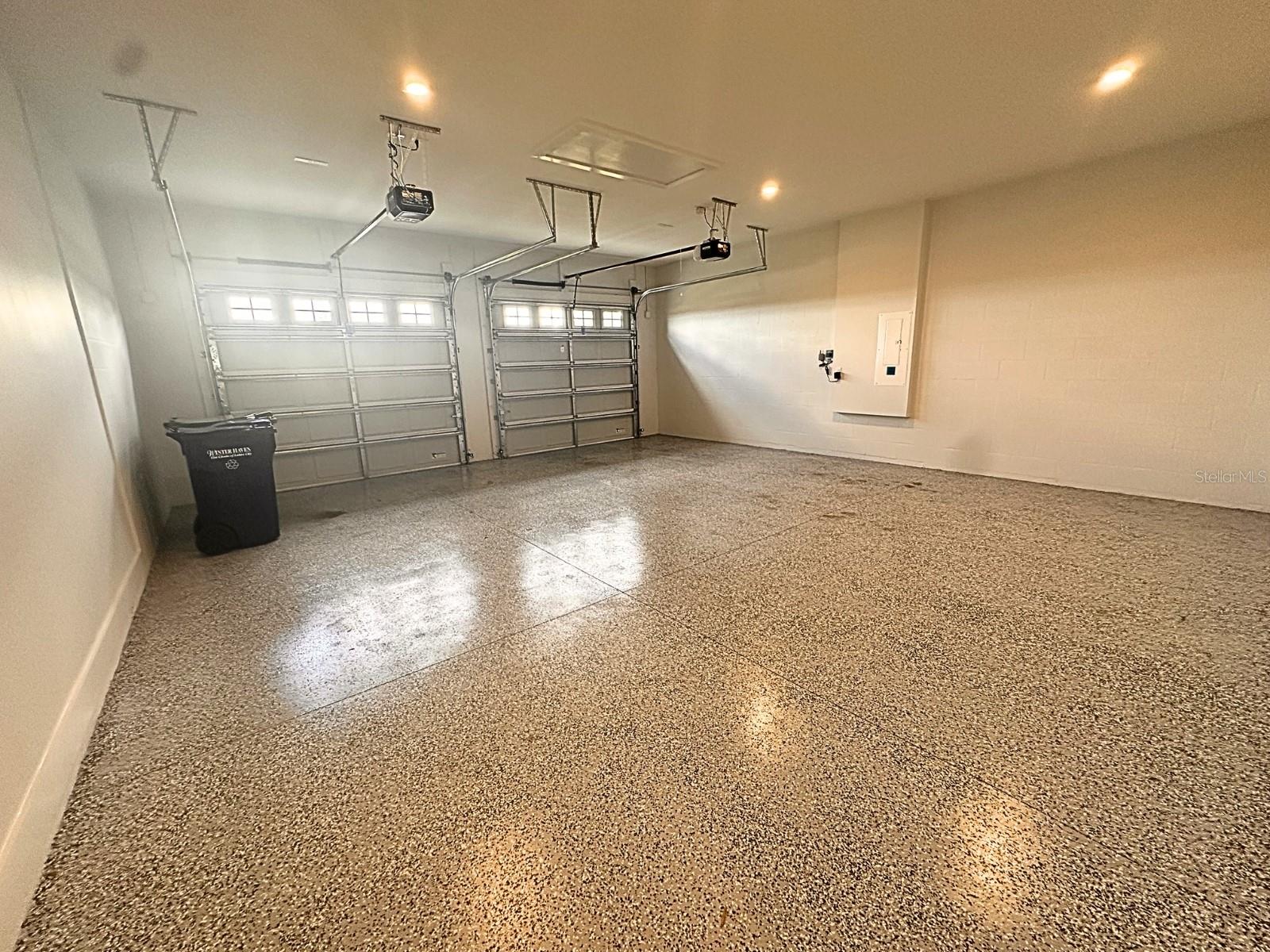 Image 34 of 41 For 1787 Lakehill Drive