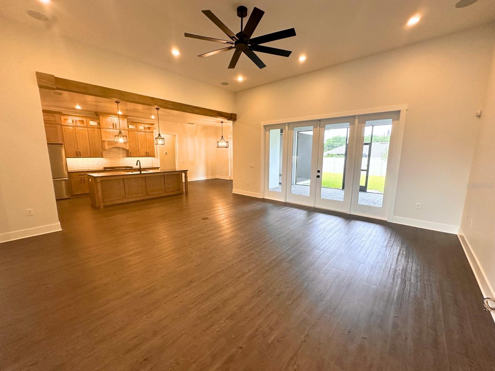 Image 4 of 41 For 1787 Lakehill Drive