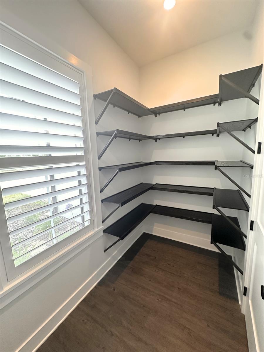 Image 8 of 41 For 1787 Lakehill Drive