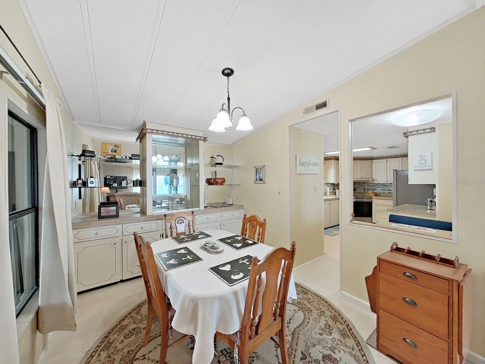 Image 17 of 45 For 5091 Lodgewood Dr