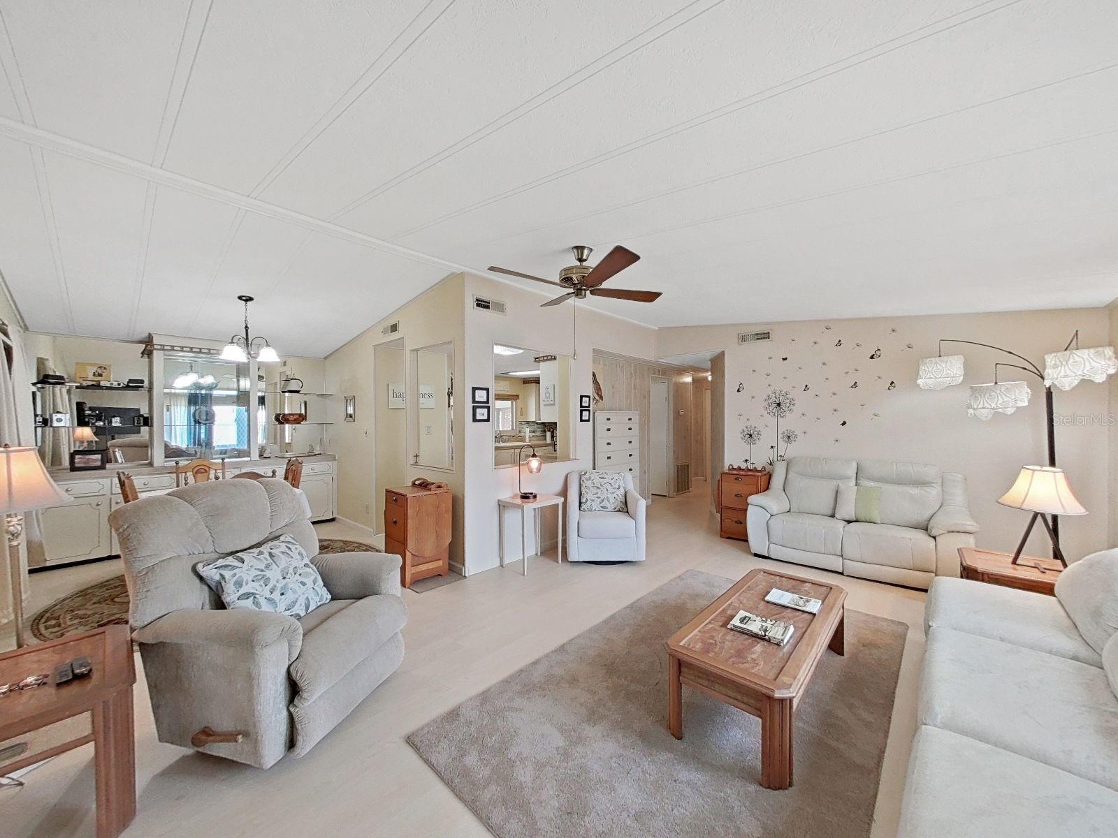 Image 21 of 45 For 5091 Lodgewood Dr