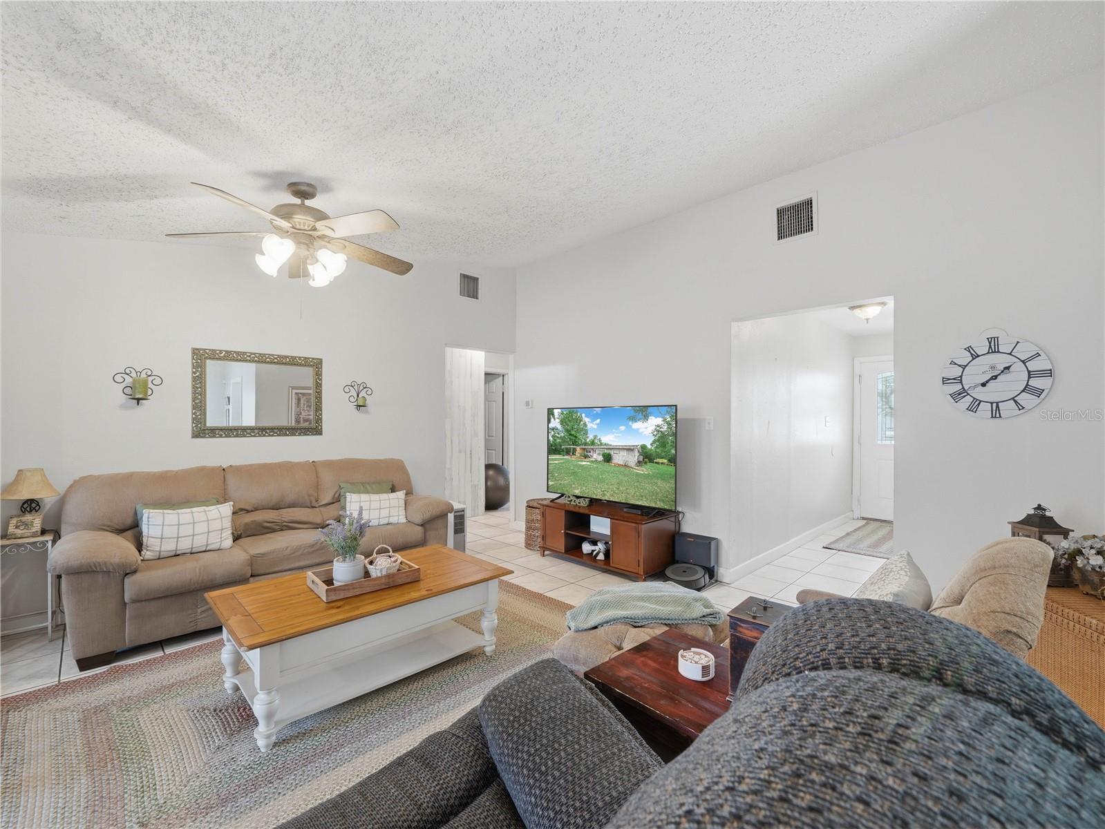 Image 3 of 35 For 407 12th Street