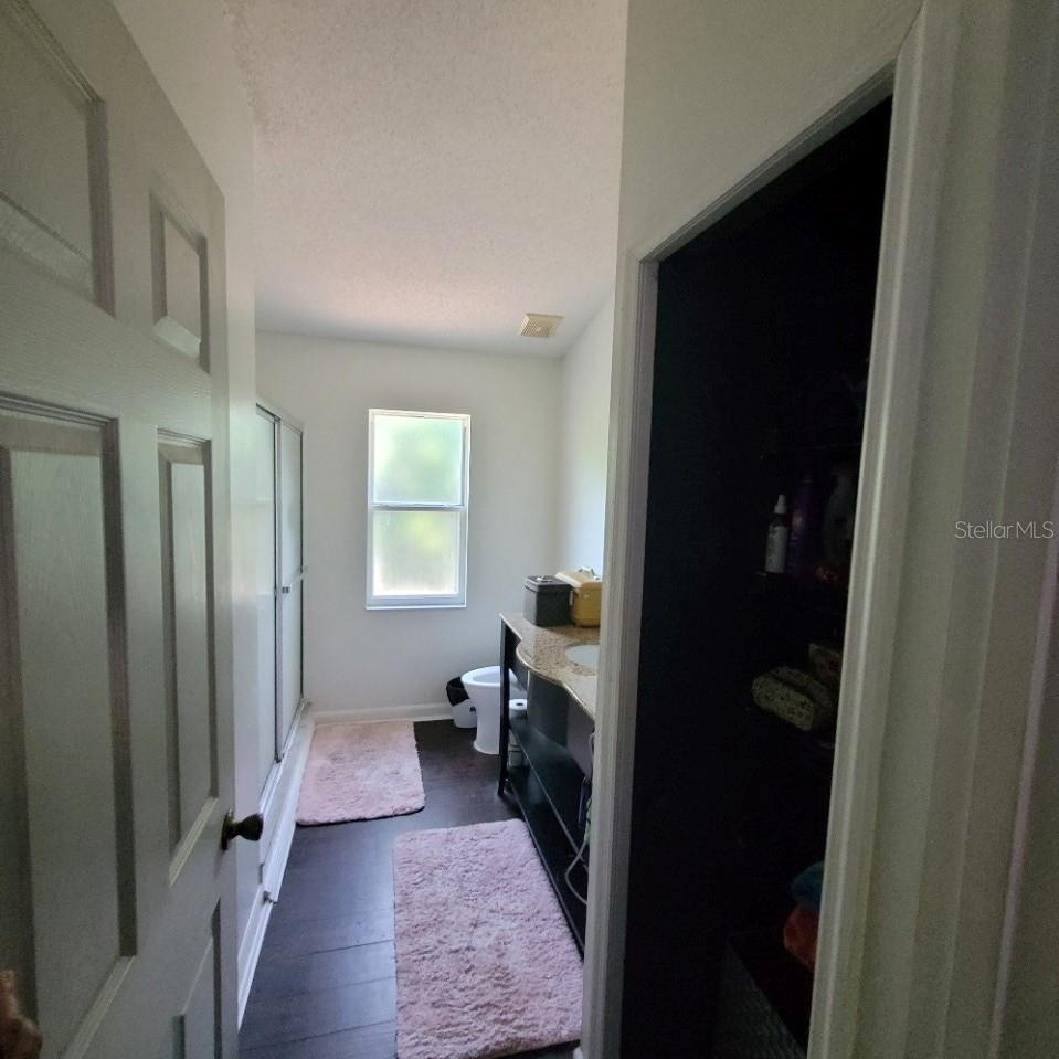 Image 22 of 46 For 991 Old Cutler Road