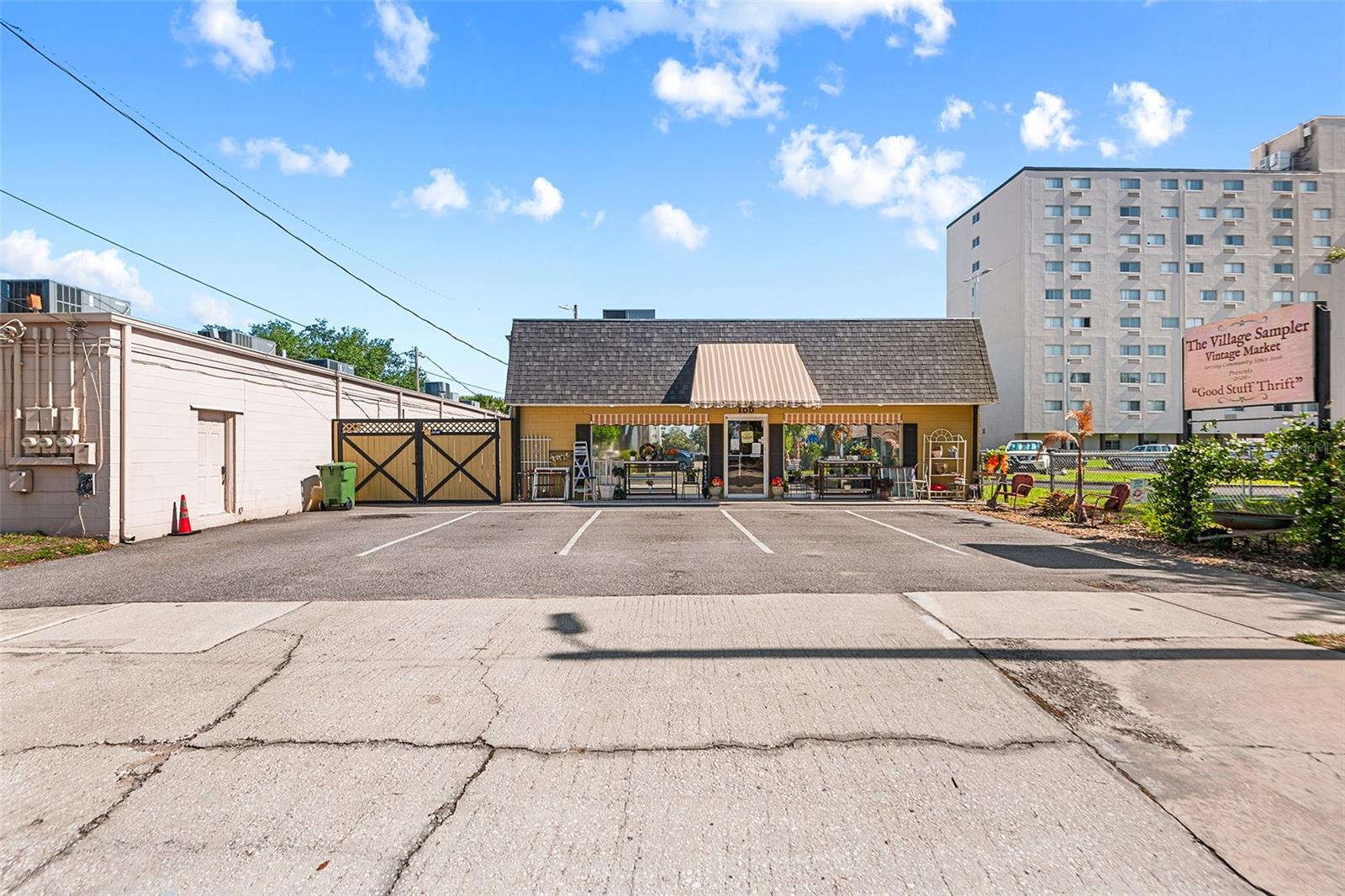 Image 4 of 18 For 155 Avenue B Sw