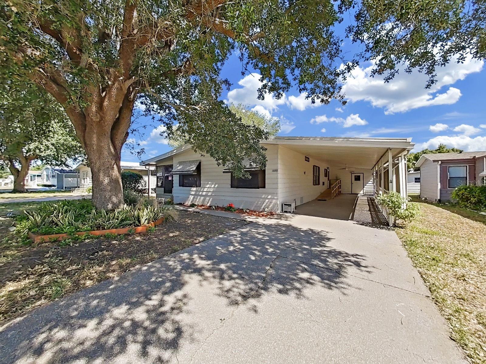 Image 2 of 39 For 1688 Foxway Dr