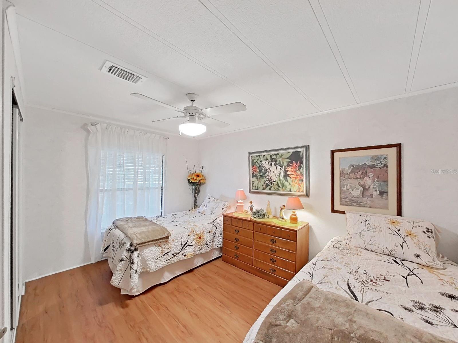 Image 23 of 39 For 1688 Foxway Dr