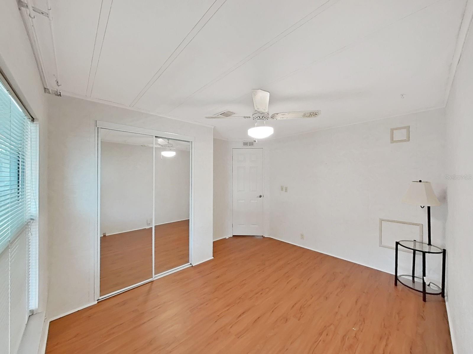 Image 26 of 39 For 1688 Foxway Dr