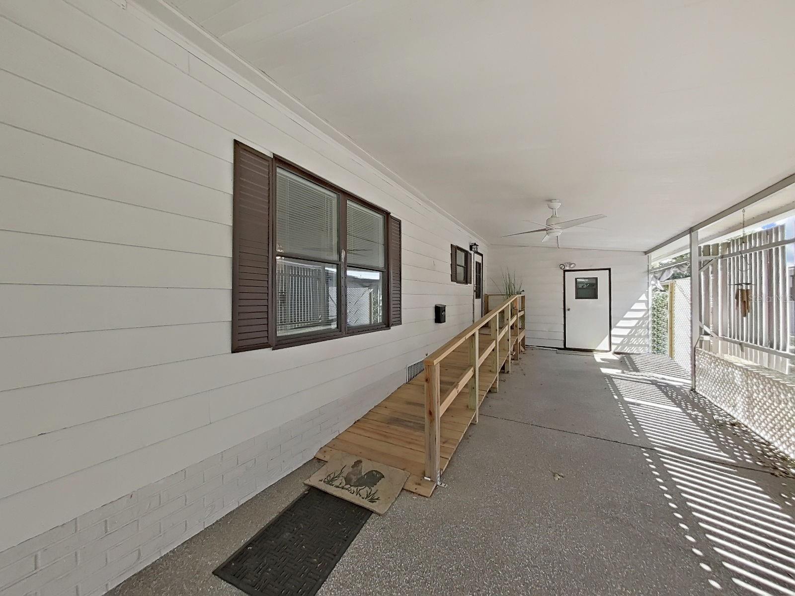 Image 7 of 39 For 1688 Foxway Dr