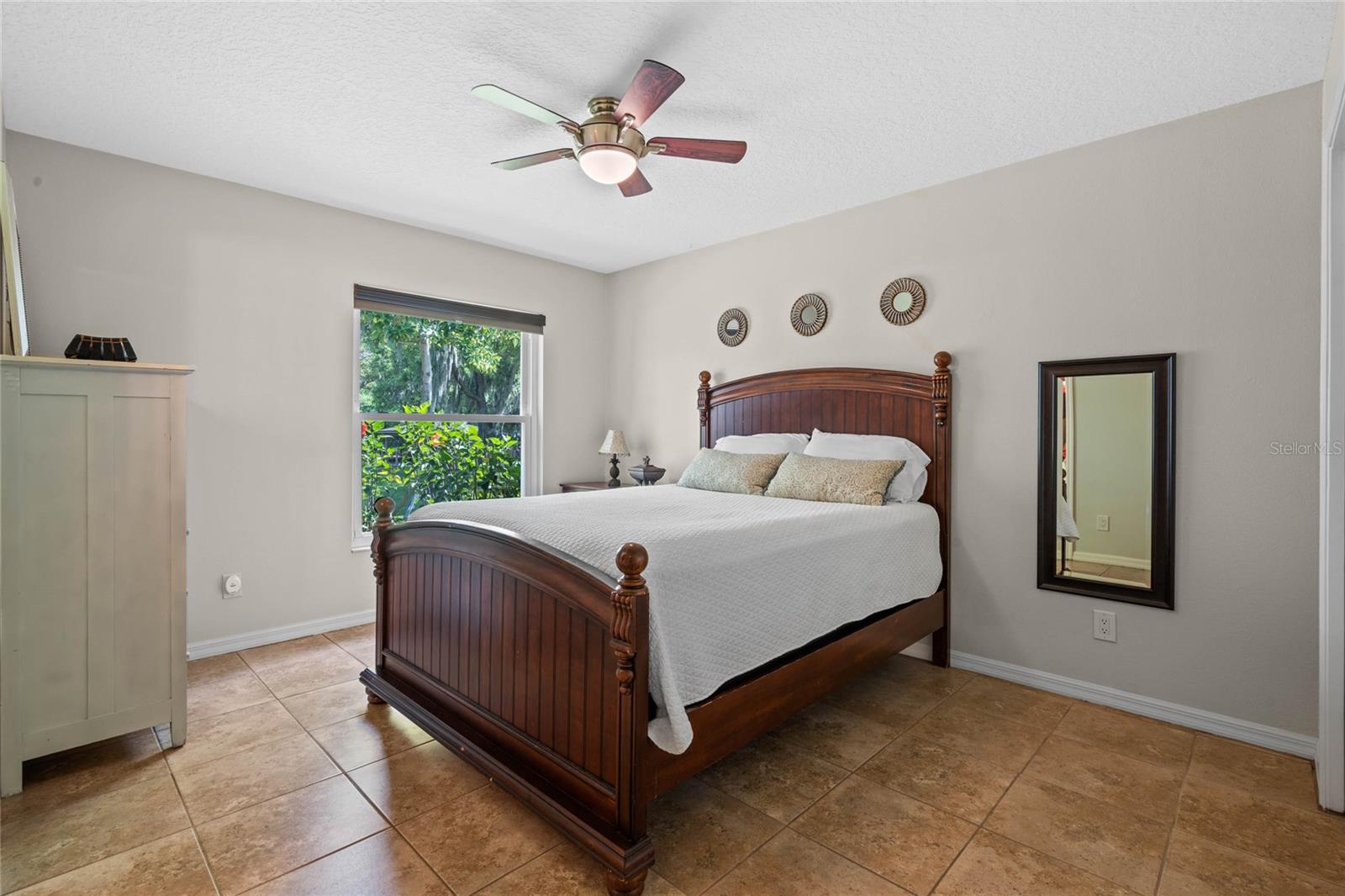 Image 27 of 61 For 11516 Lyons Court