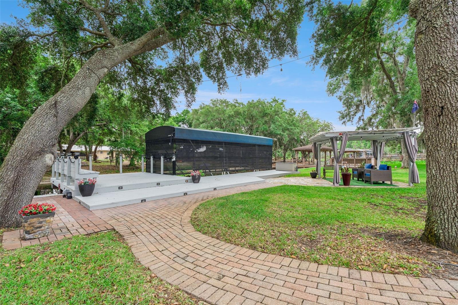 Image 60 of 61 For 11516 Lyons Court