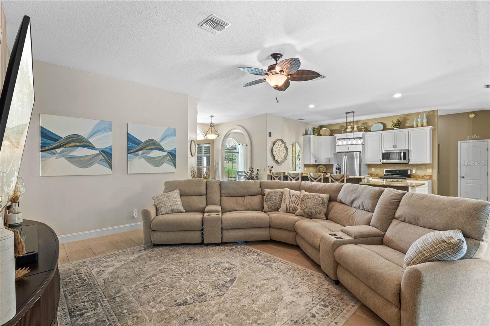 Image 7 of 61 For 11516 Lyons Court