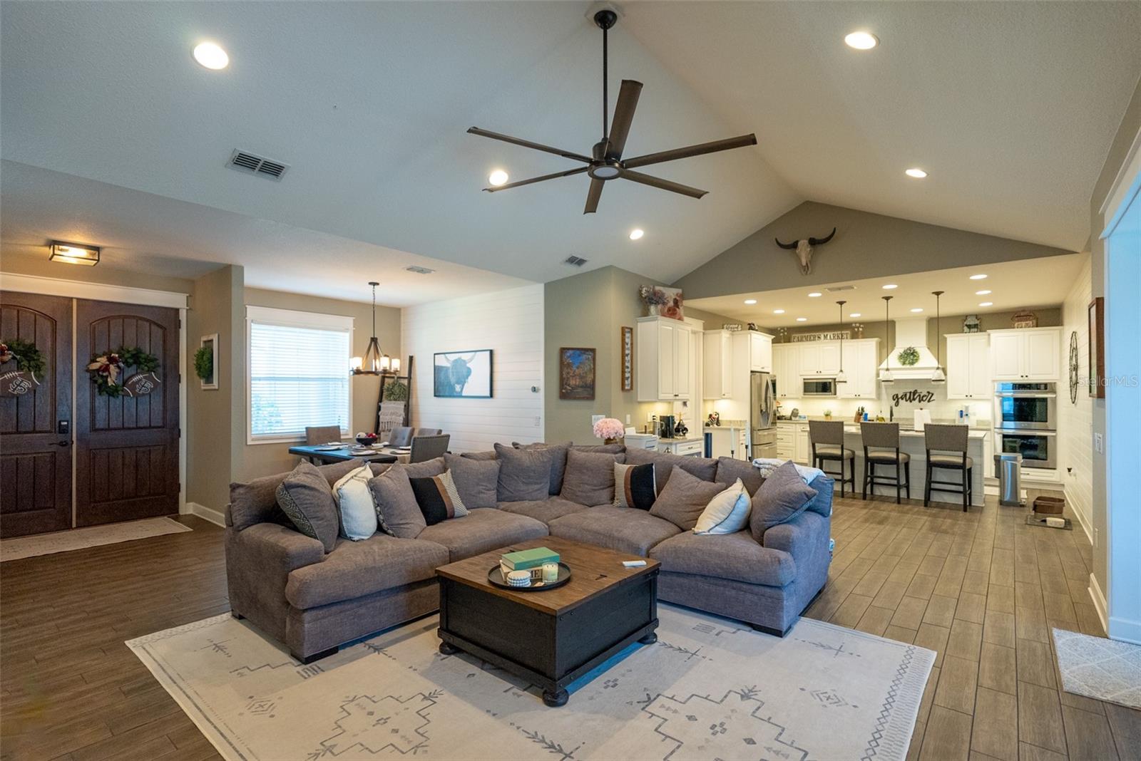 Image 11 of 54 For 6710 Winterset Gardens Road