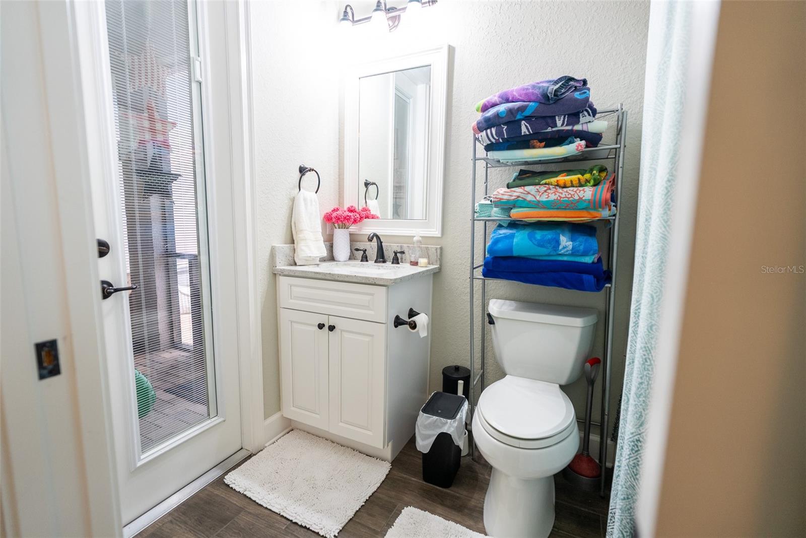 Image 40 of 54 For 6710 Winterset Gardens Road