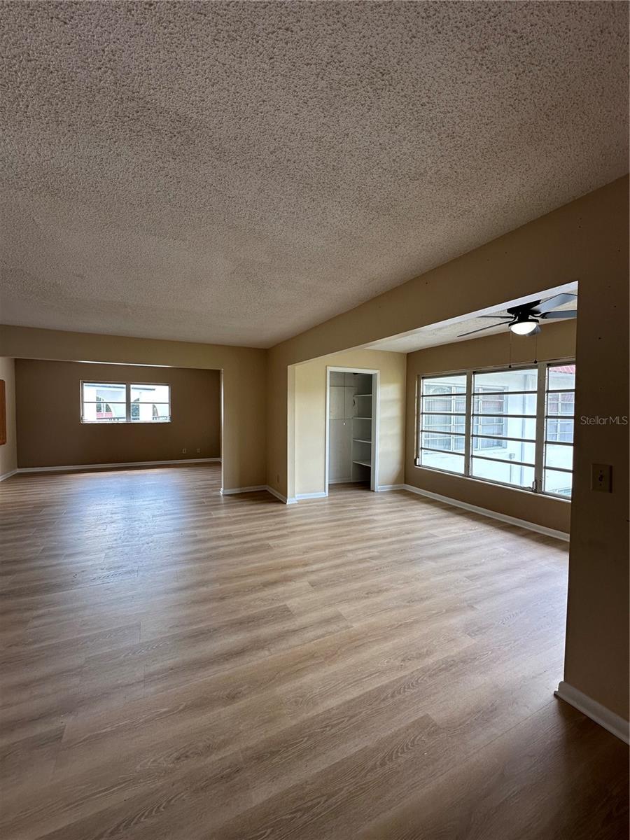 Image 5 of 33 For 100 El Camino Drive 309