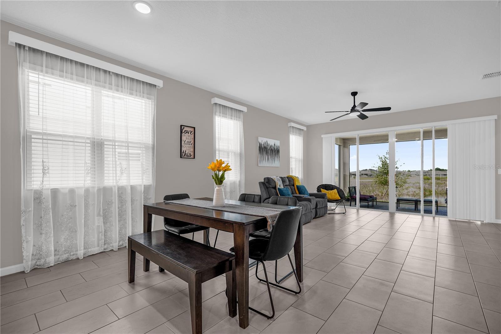Image 11 of 35 For 836 Griffon Avenue