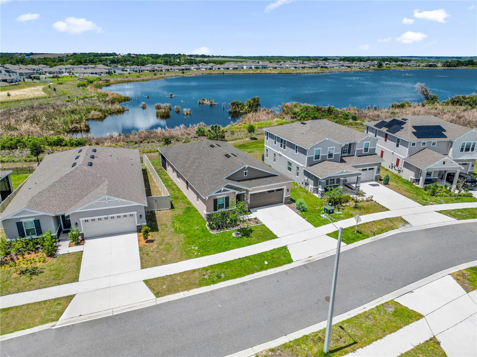 Image 3 of 35 For 836 Griffon Avenue