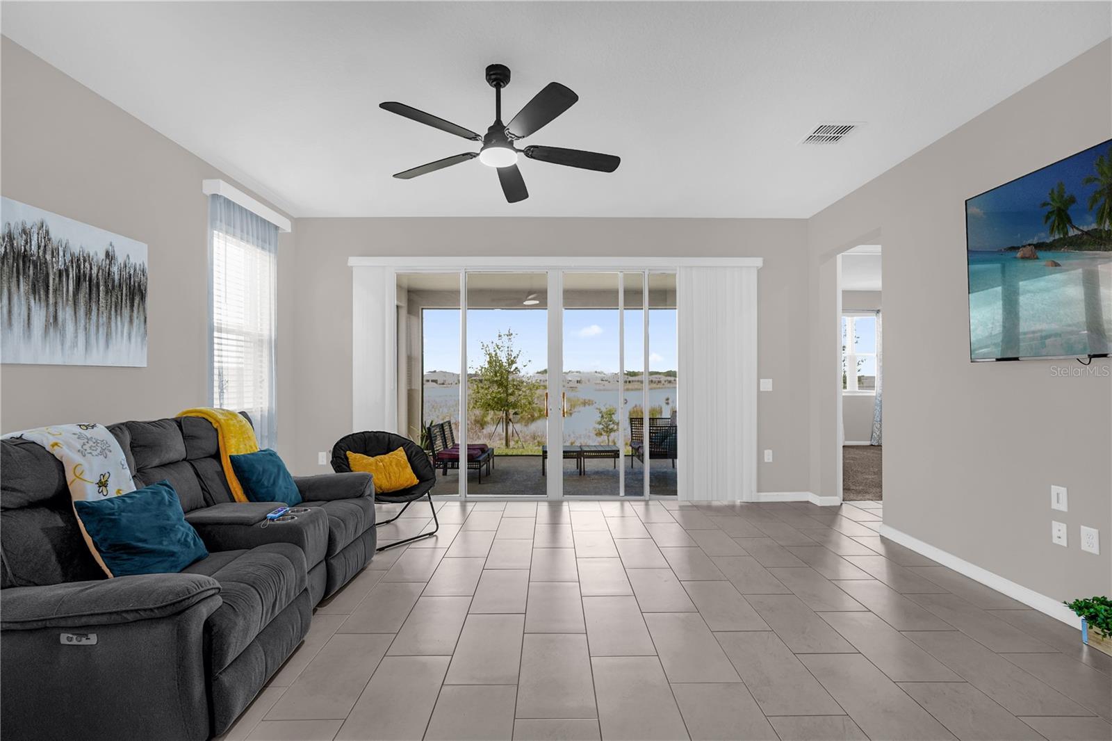 Image 9 of 35 For 836 Griffon Avenue