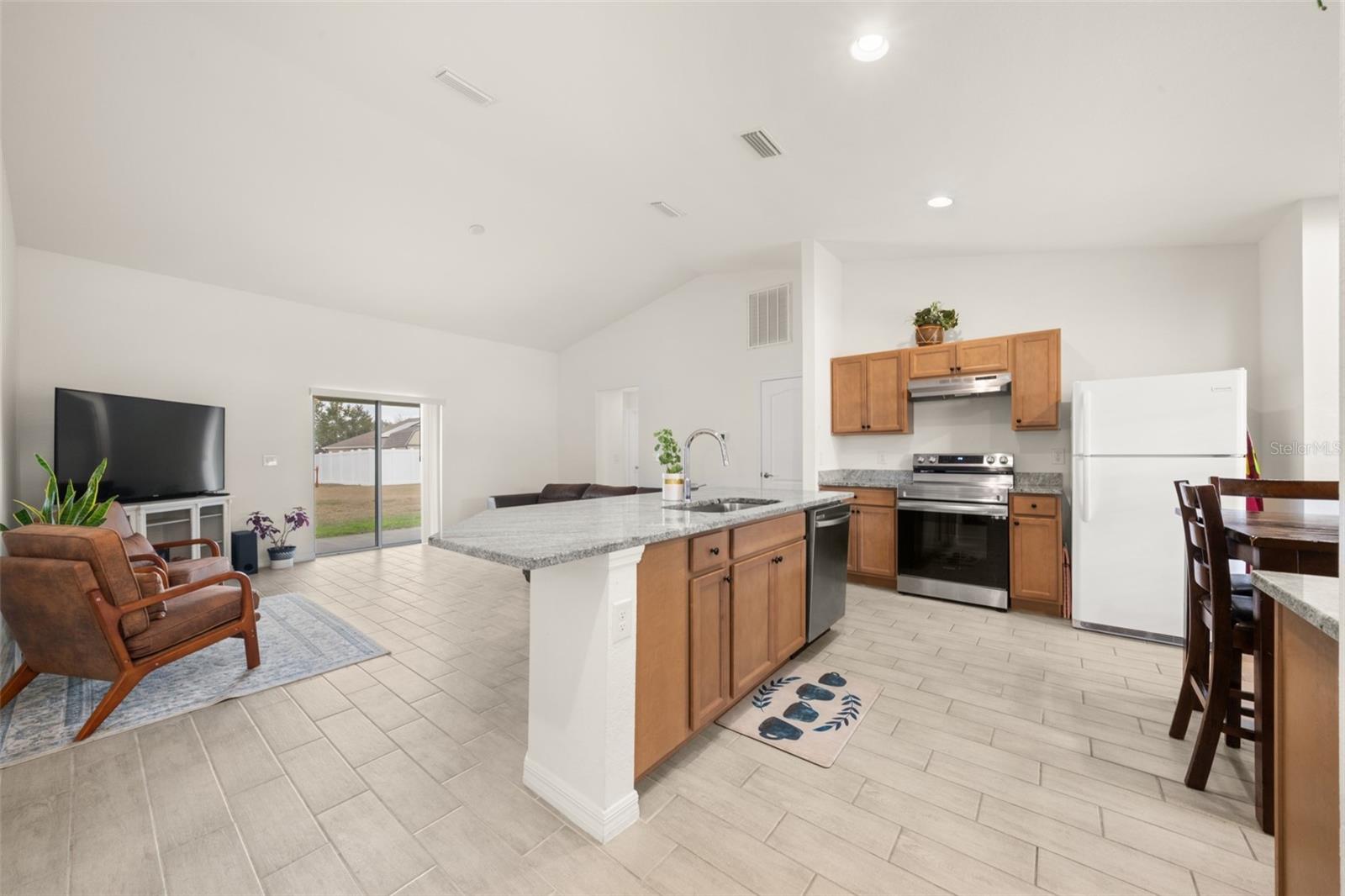 Image 6 of 14 For 1204 Ridge Drive