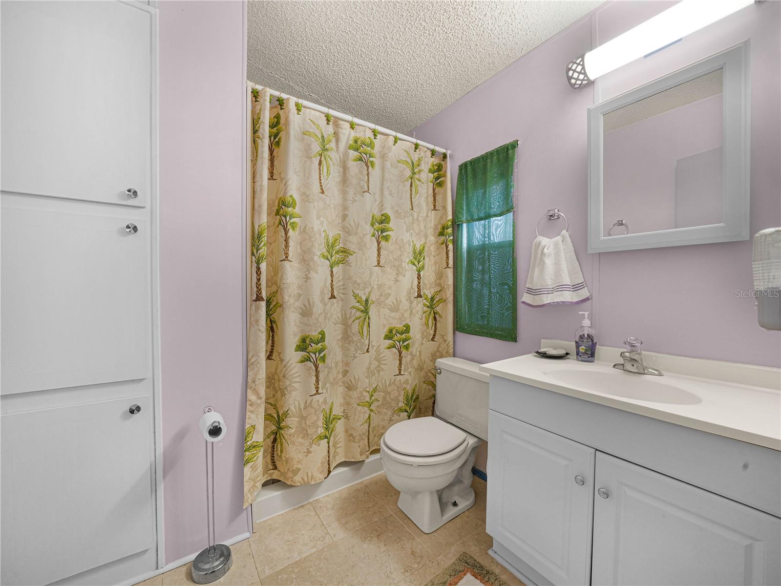 Image 15 of 23 For 124 Kensington Park Drive
