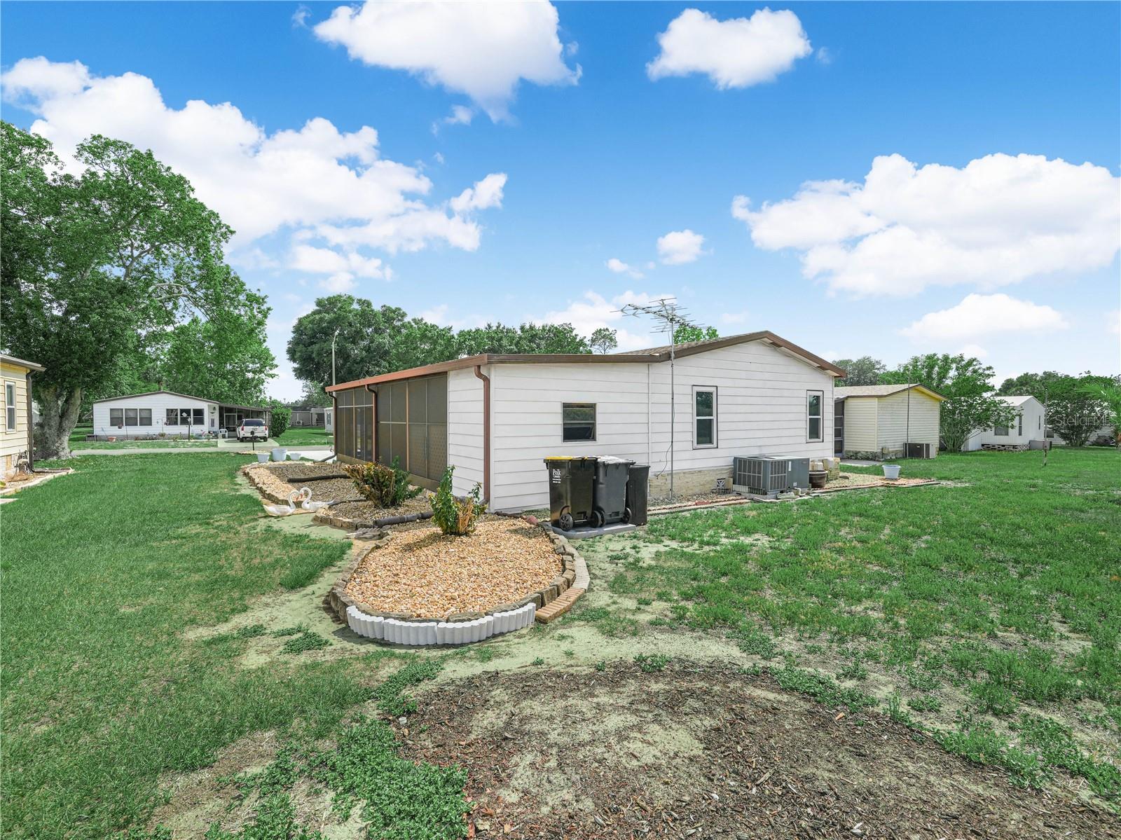 Image 4 of 23 For 124 Kensington Park Drive