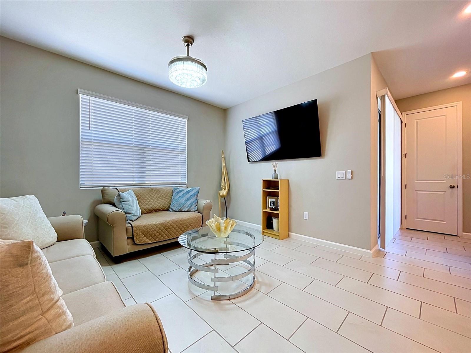 Image 13 of 64 For 858 Ballantyne Drive