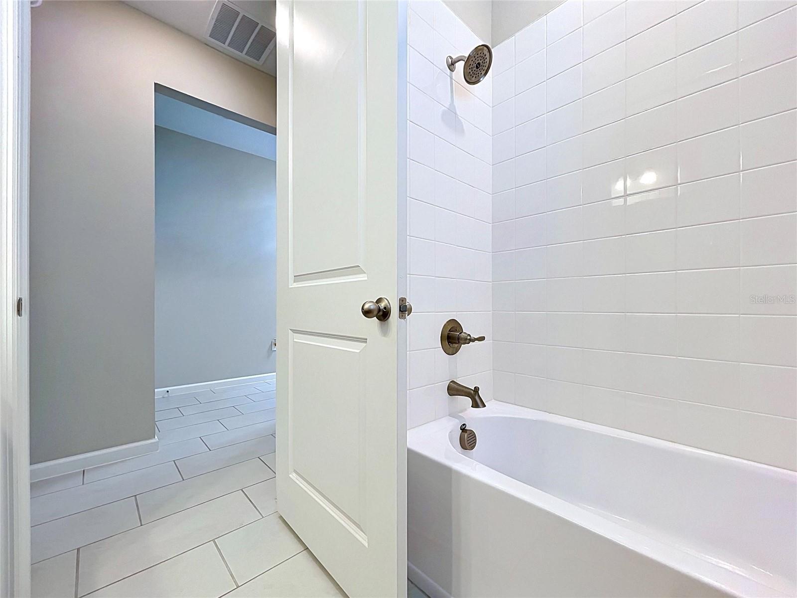 Image 31 of 64 For 858 Ballantyne Drive