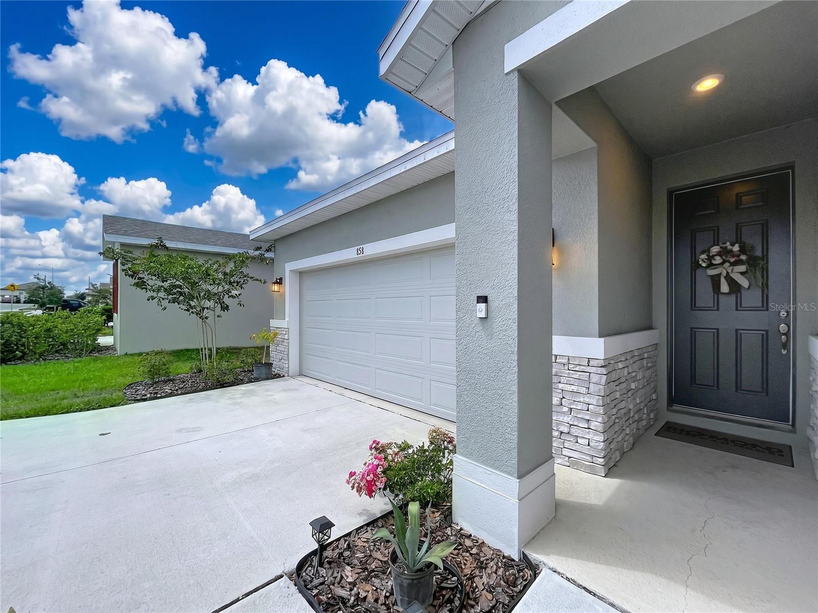 Image 6 of 64 For 858 Ballantyne Drive
