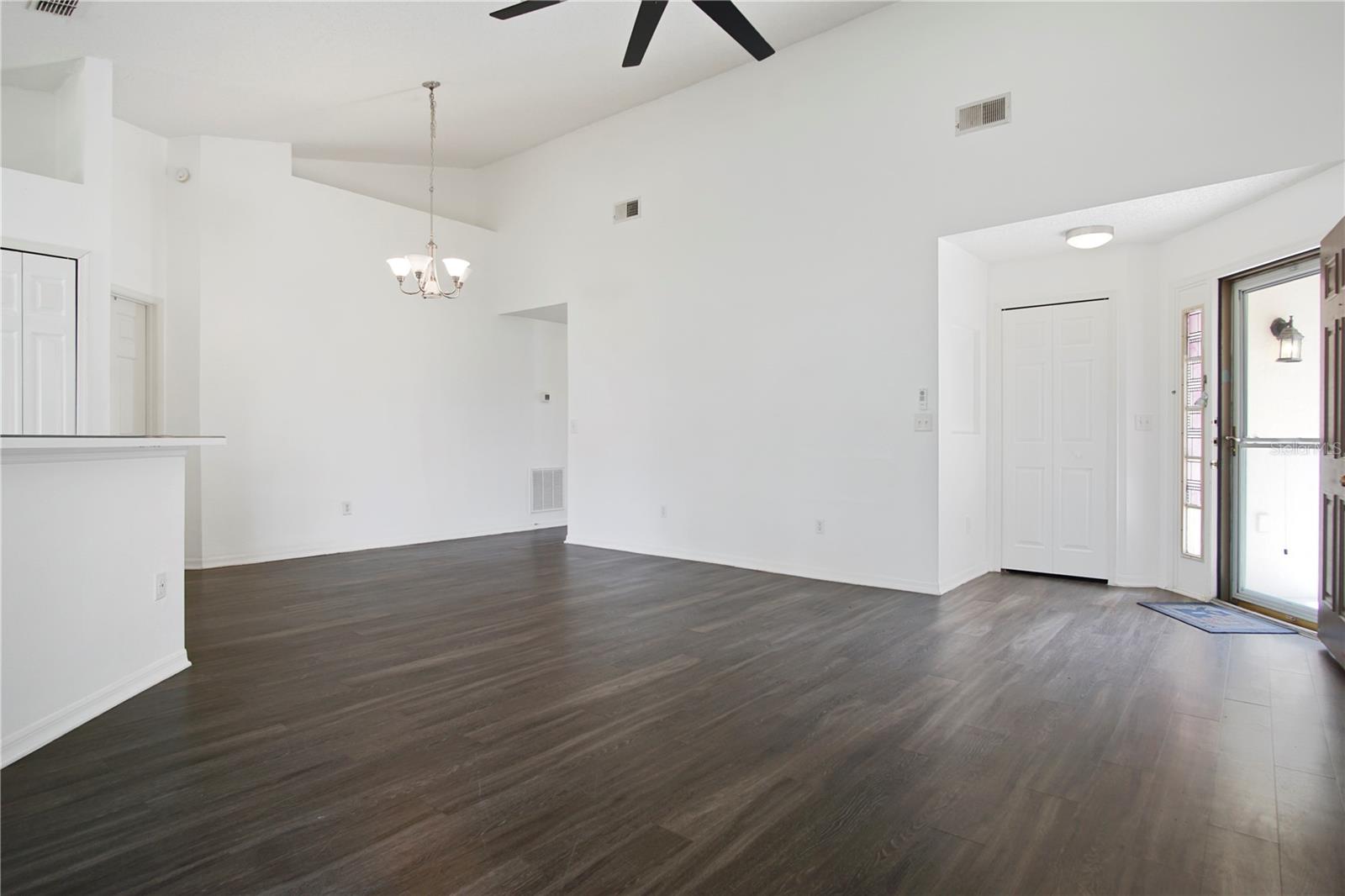 Image 11 of 39 For 2492 Saint Augustine Boulevard