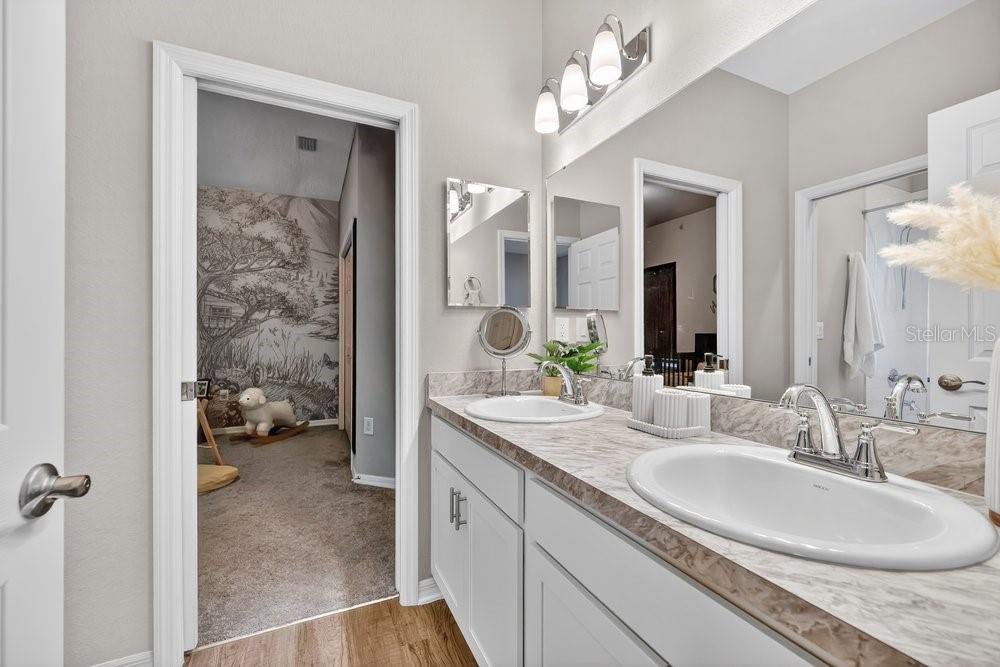 Image 22 of 34 For 712 Daphne Drive