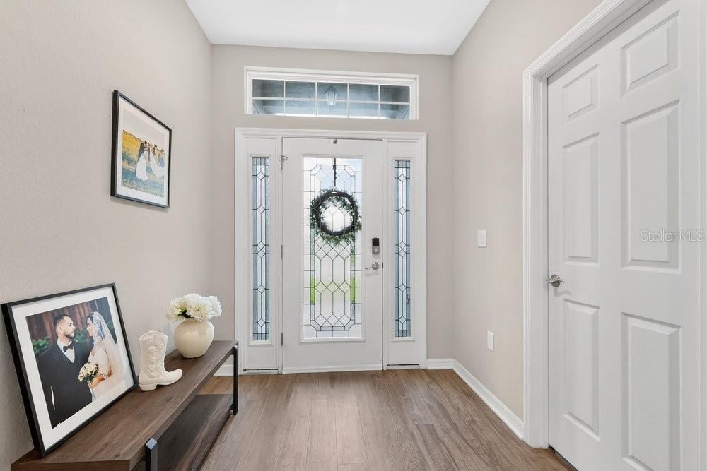 Image 4 of 34 For 712 Daphne Drive