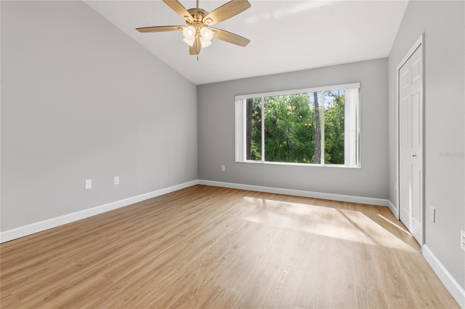 Image 16 of 30 For 8671 Hunters Key Circle 8671