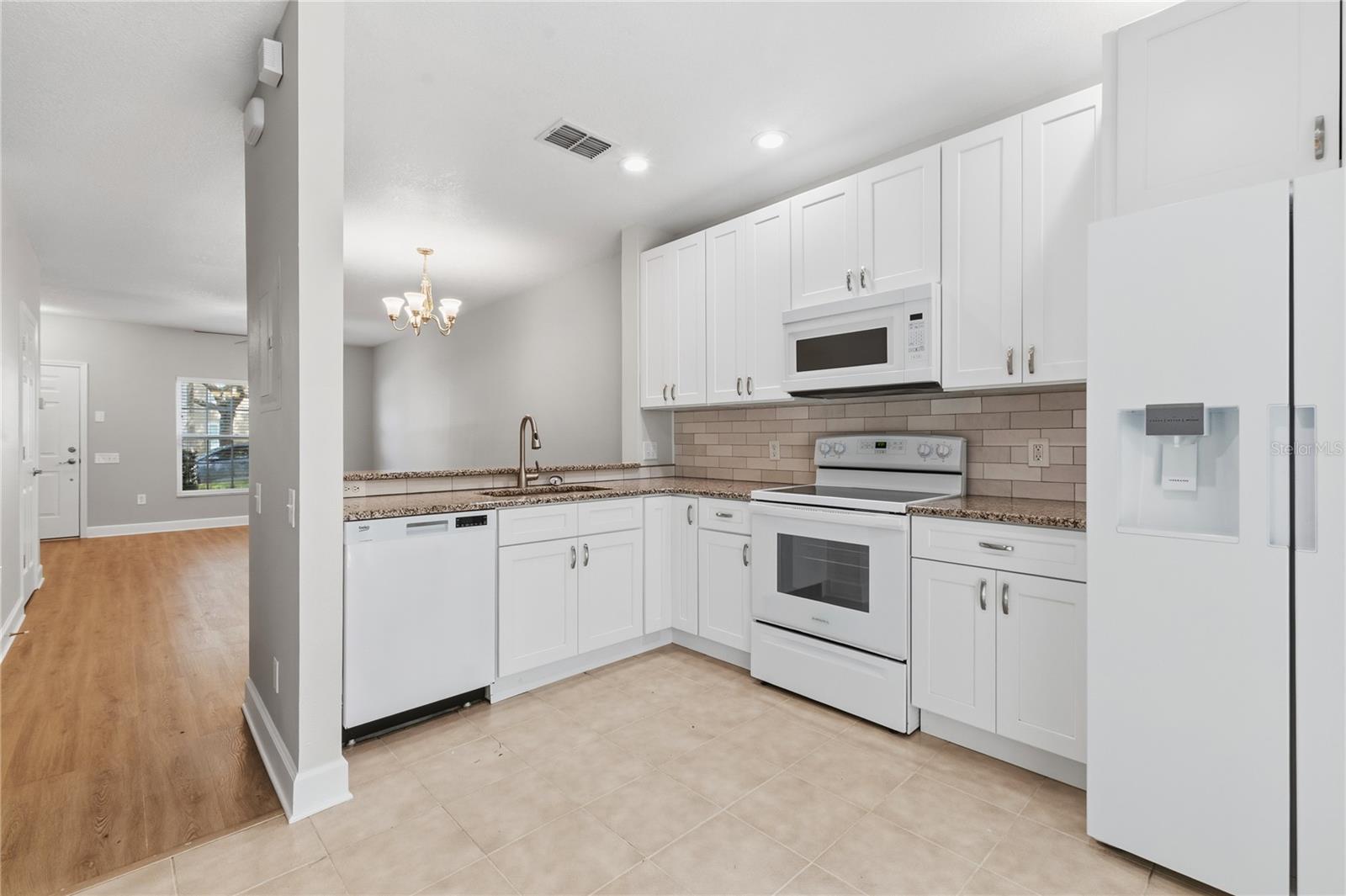Image 6 of 30 For 8671 Hunters Key Circle 8671