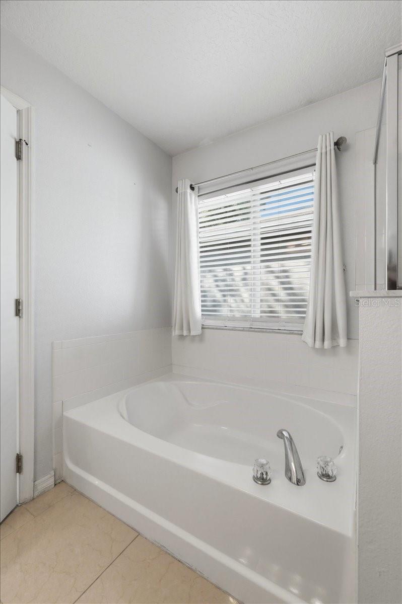 Image 15 of 34 For 14852 Pellicer Drive