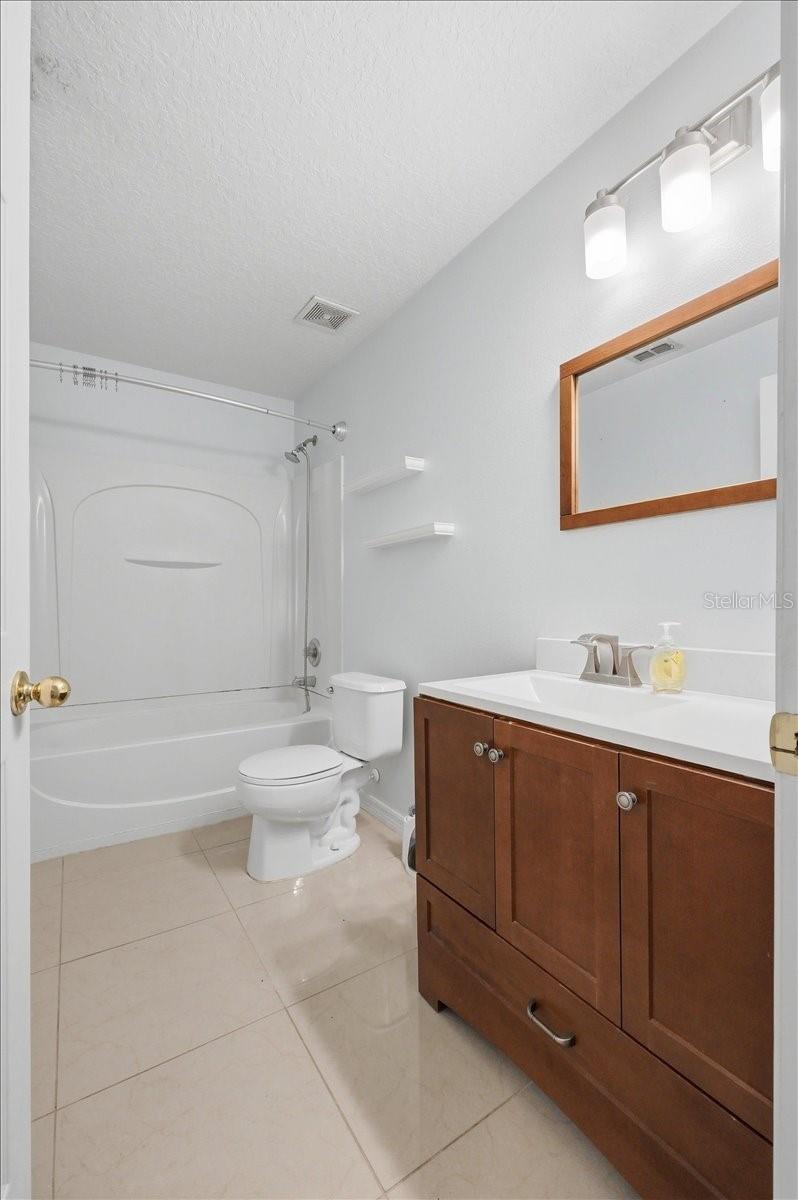 Image 19 of 34 For 14852 Pellicer Drive