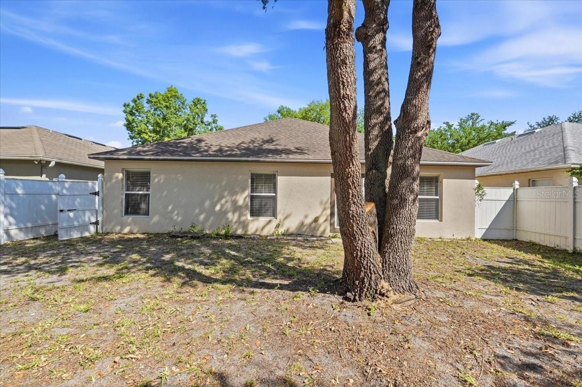 Image 27 of 34 For 14852 Pellicer Drive