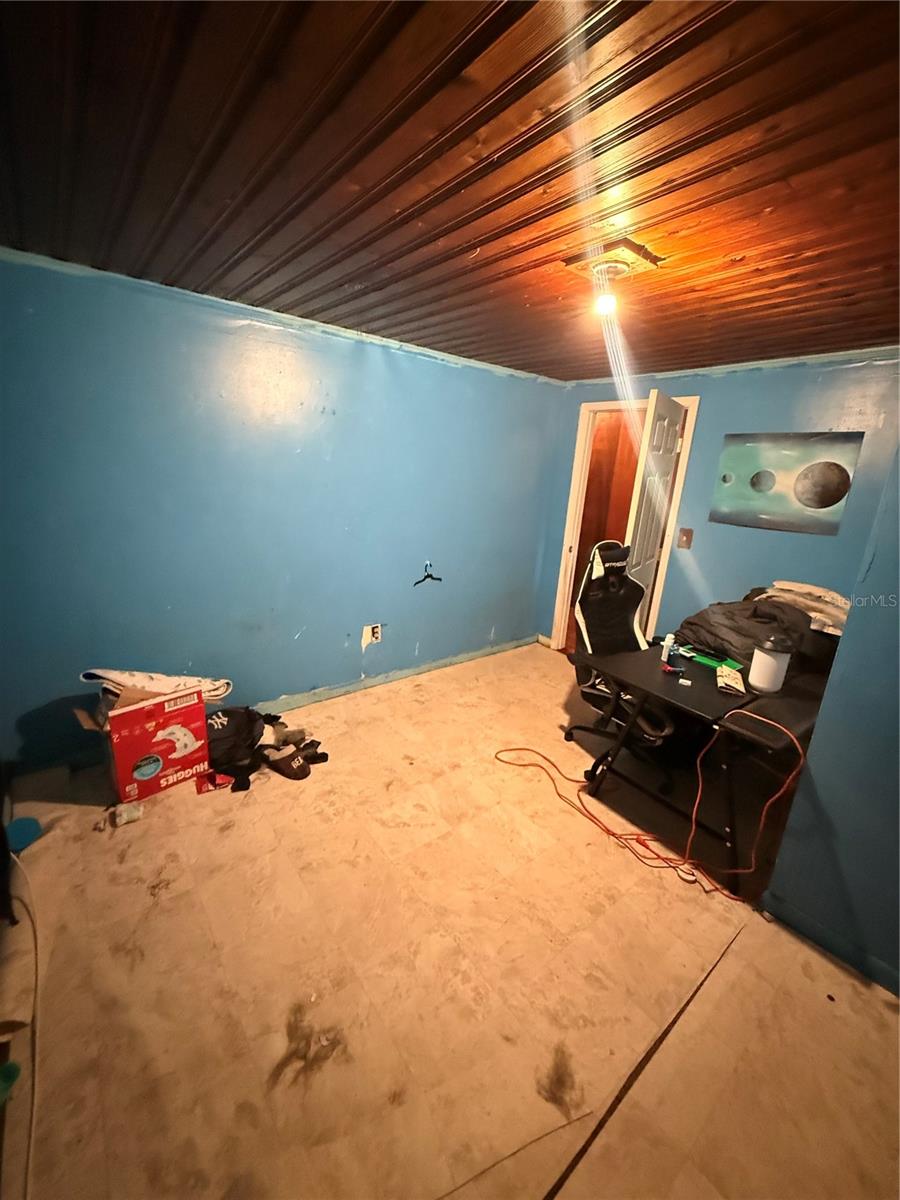 Image 18 of 20 For 222 4th Street W