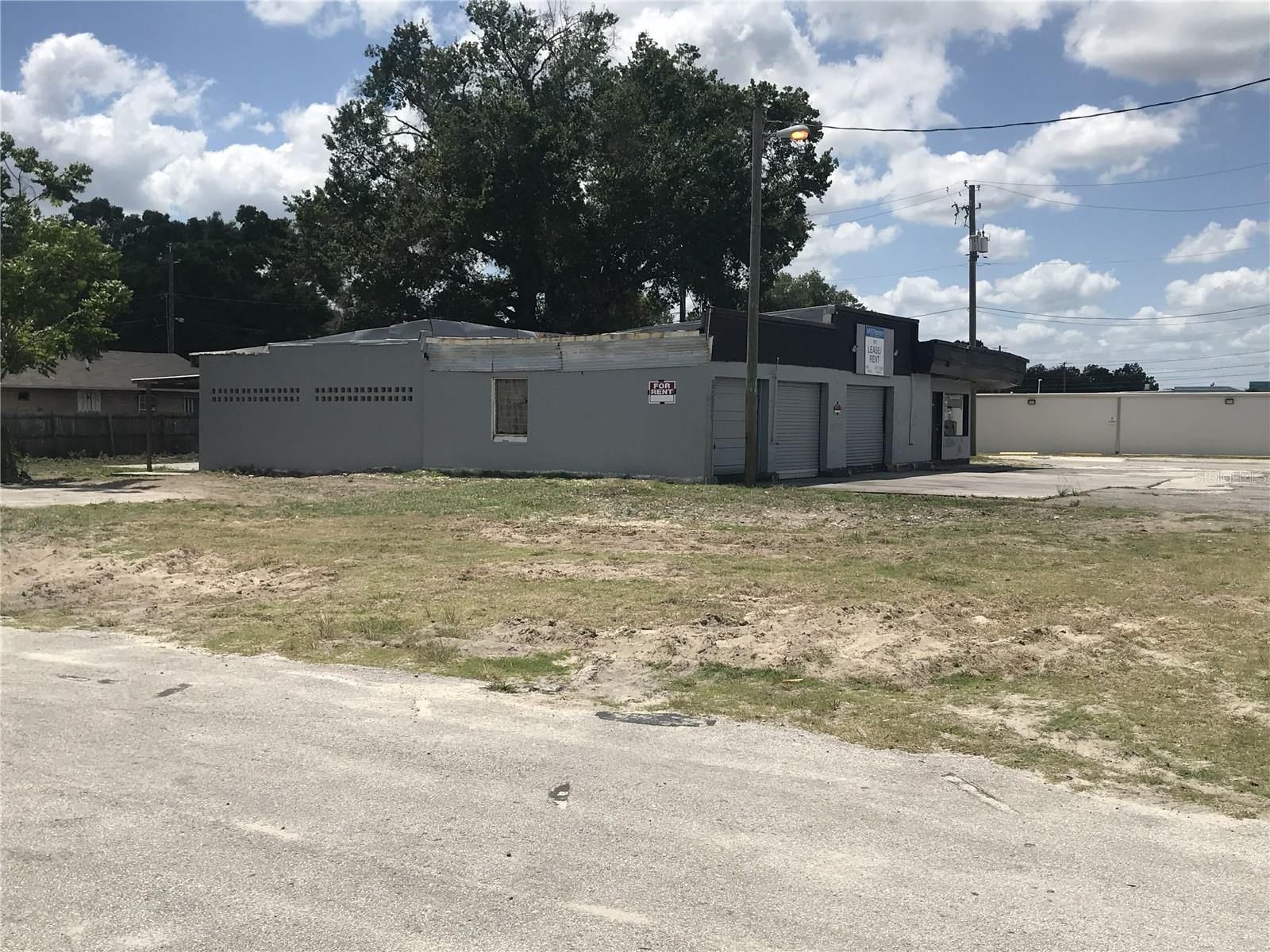 Image 4 of 32 For 204 Snively Avenue