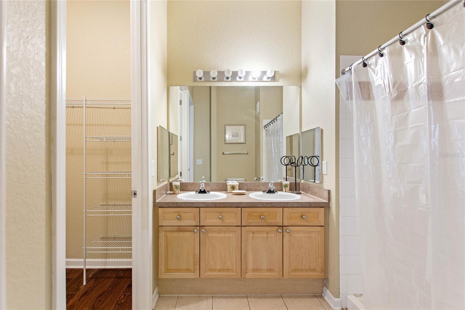 Image 16 of 27 For 206 Terrace Ridge Circle 206