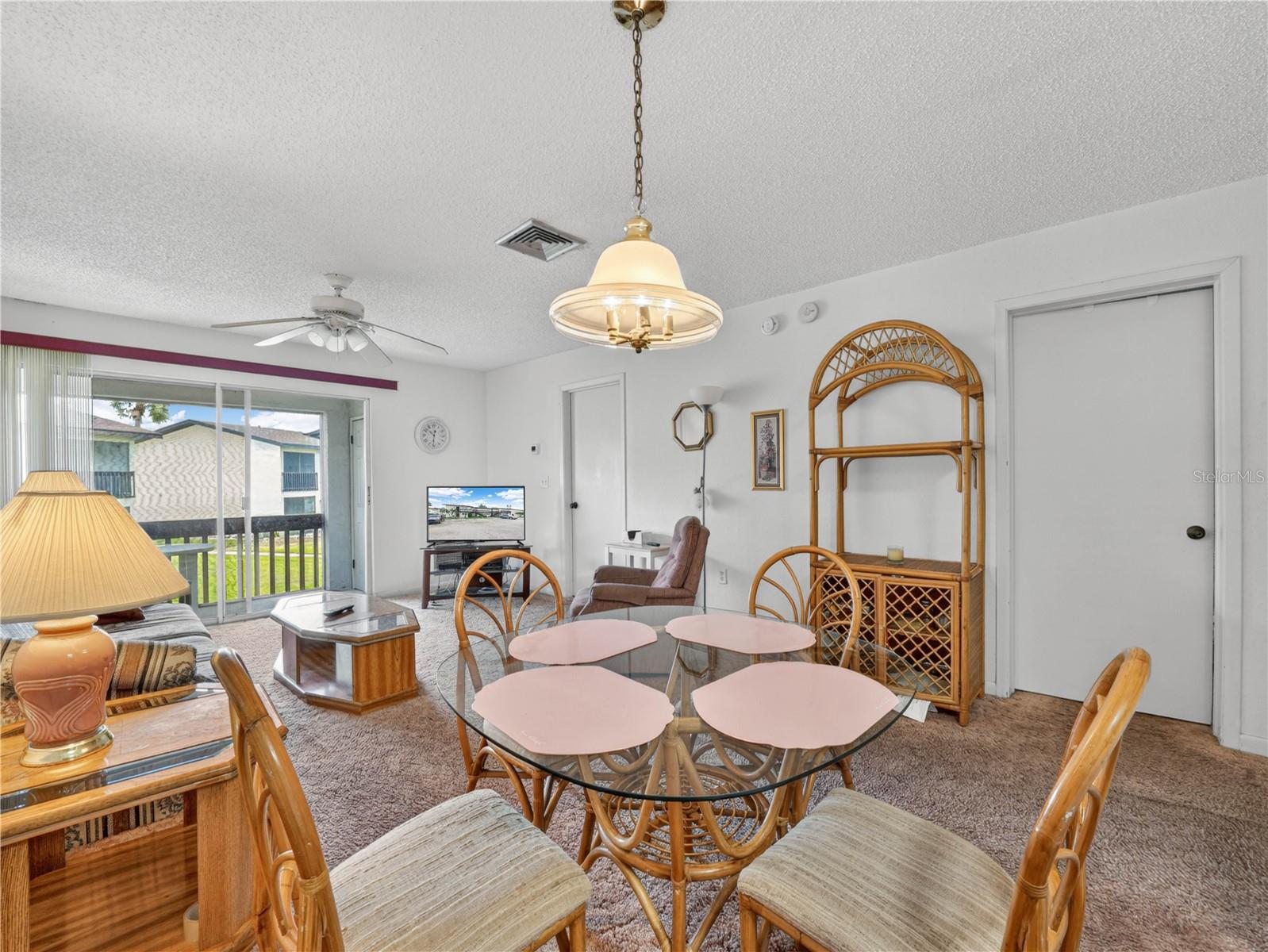 Image 5 of 16 For 900 Avenue Z Se D6